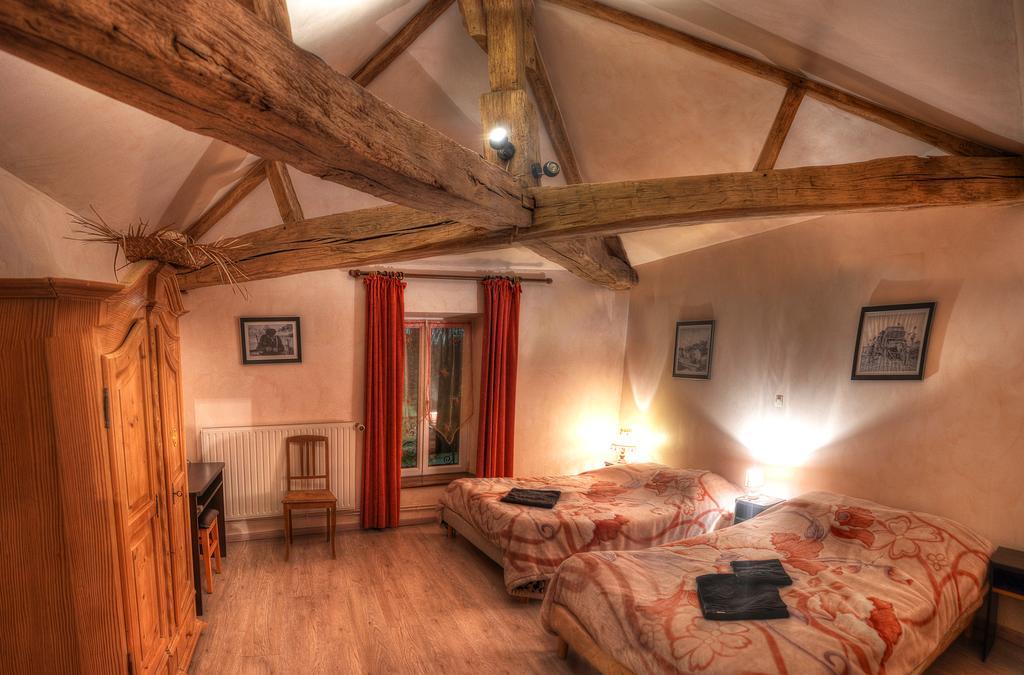 La Ferme Des 3 Suissesses Bed & Breakfast Saint-Paul  Rom bilde