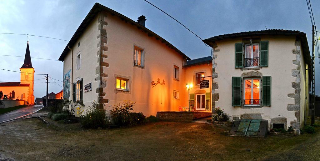 La Ferme Des 3 Suissesses Bed & Breakfast Saint-Paul  Eksteriør bilde