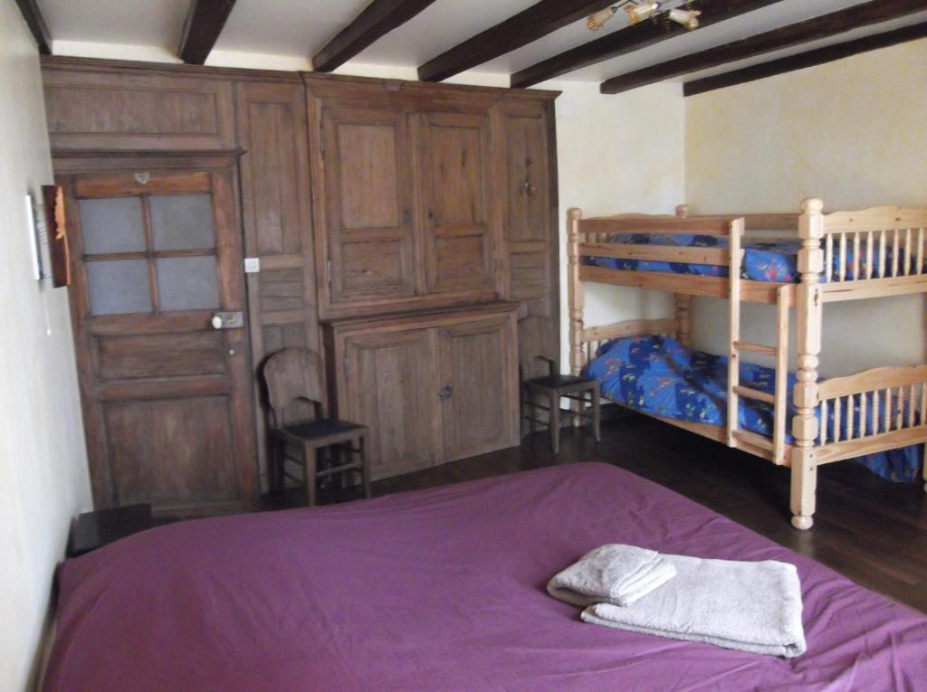 La Ferme Des 3 Suissesses Bed & Breakfast Saint-Paul  Rom bilde